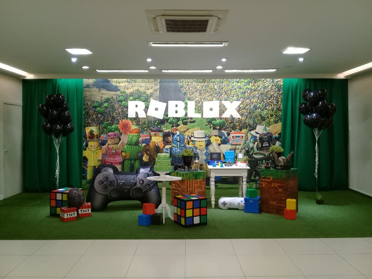 Roblox - Realeza Festas